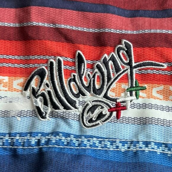 Hecho De Billabong Multicolored Board Swim Shorts Aztec Pattern Men’s Size 31 - Picture 12 of 13